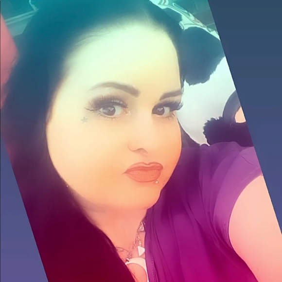 Meet your Posher, Jennifer - Picture 6 of 8